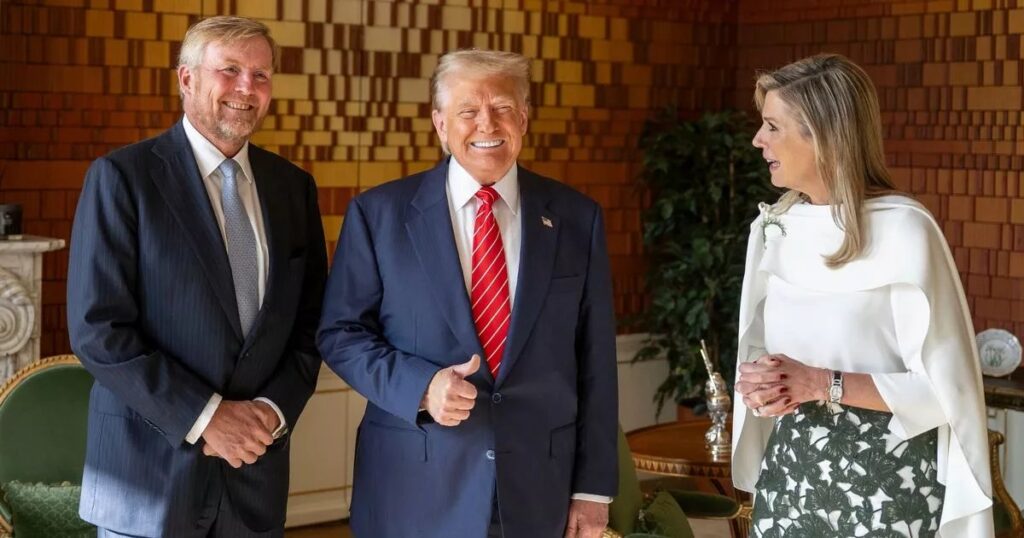 Incrível momento sênior real parece zombar Donald Trump na TV ao vivo