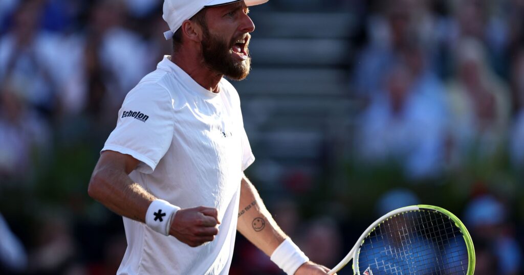 ATP Queen’s – Corentin Moutet s’offre Taylor Fritz et la plus belle victoire de sa carrière au premier tour (6-7, 7-6, 7-5)