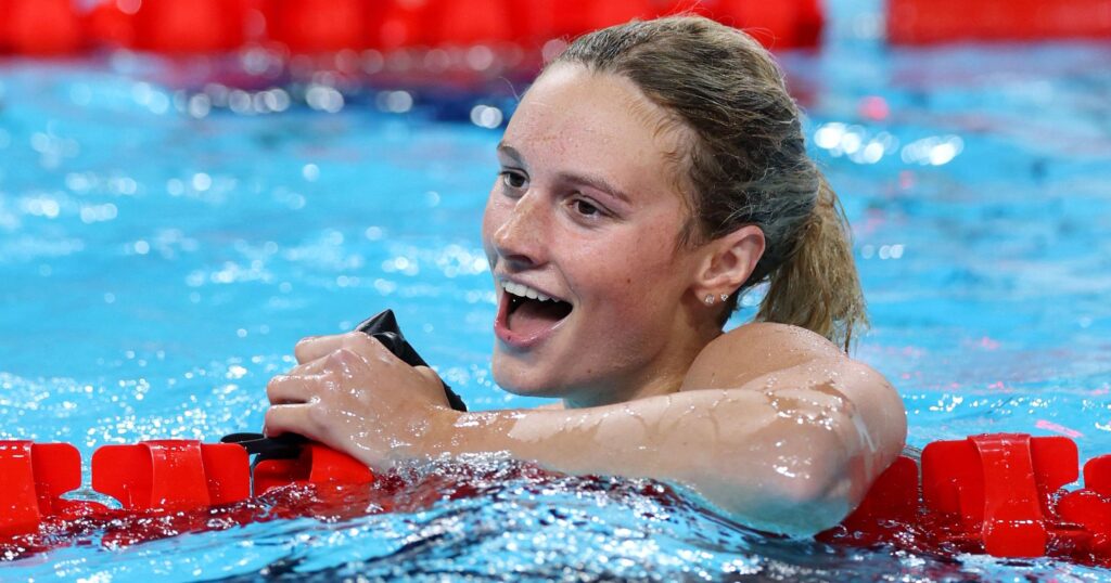 Et de trois : Summer McIntosh bat un nouveau record du monde, sur 400 m 4 nages