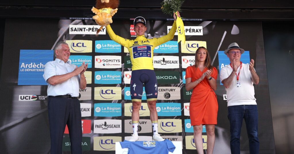 Critérium du Dauphiné – Le classement général après le chrono : Remco Evenepoel prend le jaune, Jonas Vingegaard fait mieux que Tadej Pogacar