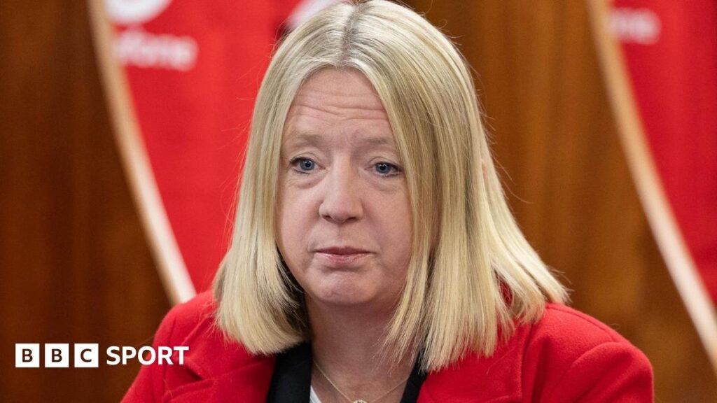 Abi Tierney: O executivo -chefe da União de Rugby do Galês diz que tem ‘fogo’ para continuar