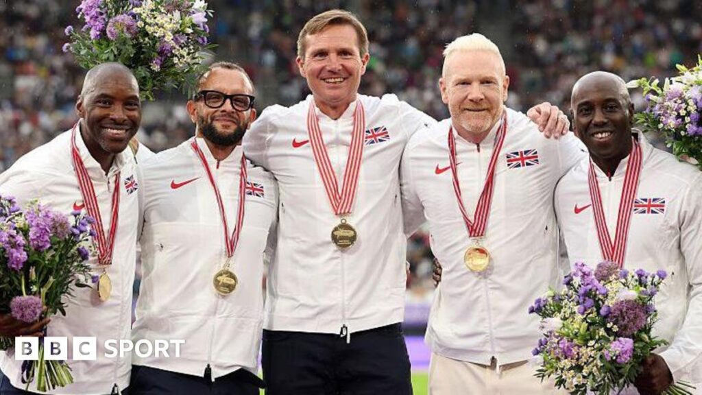 Campeonato Mundial de Atletismo: a equipe de revezamento GB recebe medalhas de ouro 28 anos